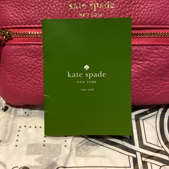 H483/NWT Kate Spade Cobble Hill Strawfroyo (Hot Pink) Wristlet - Picture 9 of 9